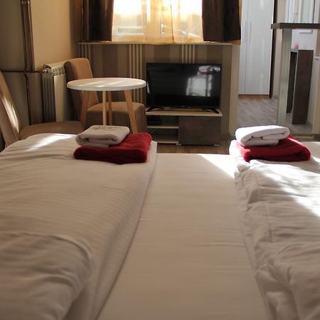 Downtown Skadarlija Apartment Beograd Bagian luar foto